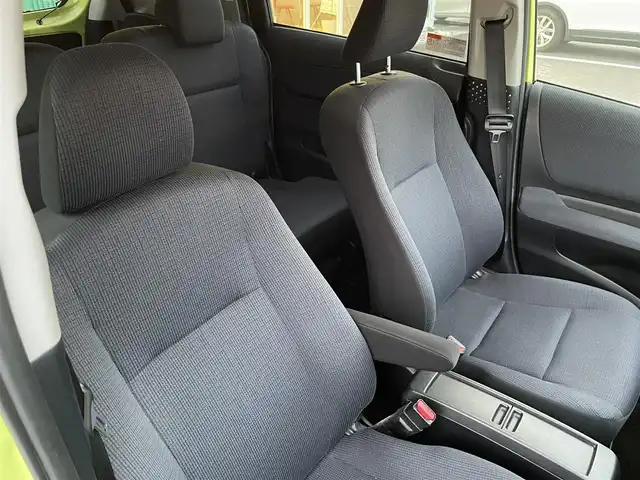 トヨタ シエンタ ハイブリッド G 岡山県 2016(平28)年 6.4万km エアーイエロー 純正ナビ/フルセグTV、CD、Bluetooth、AM、FM/ETC/ドライブレコーダー/両側パワースライドドア/トヨタセーフティセンス/・レーンディパーチャーアラート/・プリクラッシュセーフティ/・オートマチックハイビーム/横滑り防止装置/EV/ECOモード/バックカメラ/プッシュスタート/スマートキー/スペアキー/LEDライト/純正アルミホイール/純正フロアマット/衝突軽減システム