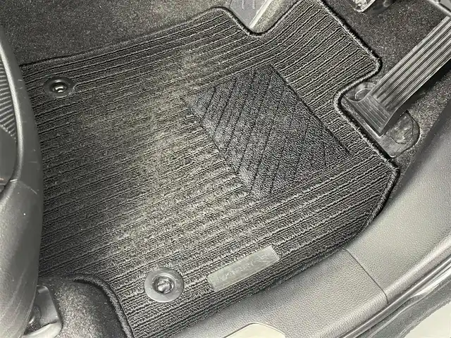 トヨタ ハリアー ハイブリッド Z レザーパッケージ 熊本県 2020(令2)年 5.5万km プレシャスブラックパール 禁煙車/純正ナビ（BT/USB/AUX/AM/FM）/・フルセグTV/バックカメラ/・全方位カメラ/ビルトインETC２．０/調光パノラマルーフ/JBLプレミアムサウンド/モデリスタエアロ（フロント・サイド・リア）/パワーバックドア/トヨタセーフティーセンス/D/Nシートヒーター、クーラー、パワーシート/・D席シートメモリー/本革巻きステアリング/・ステアリングヒーター/・ステアリングリモコン/・オートクルーズコントロール/デジタルインナーミラー/電子パーキングブレーキ/・オートブレーキホールド/純正AW/純正ドアバイザー/純正フロアマット/プッシュスタート/・スマートキー/・スペアキー×１