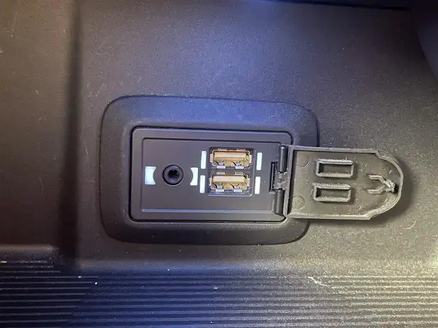 トヨタ ハリアー ハイブリッド Z レザーパッケージ 熊本県 2020(令2)年 5.5万km プレシャスブラックパール 禁煙車/純正ナビ（BT/USB/AUX/AM/FM）/・フルセグTV/バックカメラ/・全方位カメラ/ビルトインETC２．０/調光パノラマルーフ/JBLプレミアムサウンド/モデリスタエアロ（フロント・サイド・リア）/パワーバックドア/トヨタセーフティーセンス/D/Nシートヒーター、クーラー、パワーシート/・D席シートメモリー/本革巻きステアリング/・ステアリングヒーター/・ステアリングリモコン/・オートクルーズコントロール/デジタルインナーミラー/電子パーキングブレーキ/・オートブレーキホールド/純正AW/純正ドアバイザー/純正フロアマット/プッシュスタート/・スマートキー/・スペアキー×１