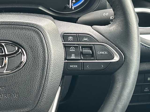 トヨタ ヴォクシー ハイブリッド S－Z 千葉県 2023(令5)年 2.3万km ホワイトパールクリスタルシャイン 純正ナビ　全方位カメラ　前後ドラレコ　両側パワースライドドア　パワーバックドア　追従式クルコン　オットマン　シートヒーター　純正フロアマット　ＥＴＣ２．０　ナノイーＸ　ＬＥＤヘッドライト　純正ＡＷ