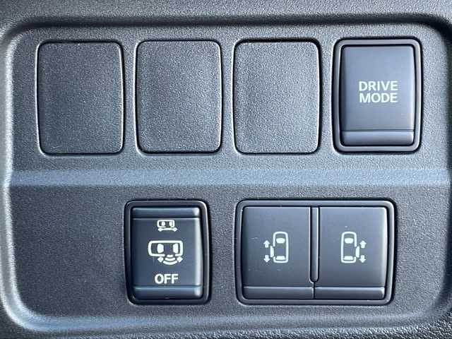 日産 セレナ e－パワー ハイウェイスター V 山口県 2020(令2)年 5.4万km ダイヤモンドブラック 純正10インチSDナビ/　Bluetooth/CD・DVD/フルセグテレビ/両側パワースライドドア/バックカメラ/全周囲カメラ/ブラインドスポットモニター/クルーズコントロール/後席用モニター/ドラレコ/ETC/スマートキー/プッシュスタート/カーテンエアバック/盗難防止装置/衝突被害軽減システム