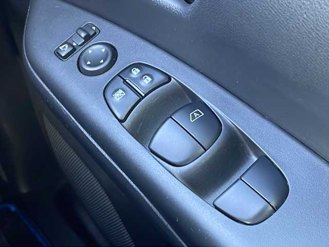 日産 セレナ e－パワー ハイウェイスター V 山口県 2020(令2)年 5.4万km ダイヤモンドブラック 純正10インチSDナビ/　Bluetooth/CD・DVD/フルセグテレビ/両側パワースライドドア/バックカメラ/全周囲カメラ/ブラインドスポットモニター/クルーズコントロール/後席用モニター/ドラレコ/ETC/スマートキー/プッシュスタート/カーテンエアバック/盗難防止装置/衝突被害軽減システム