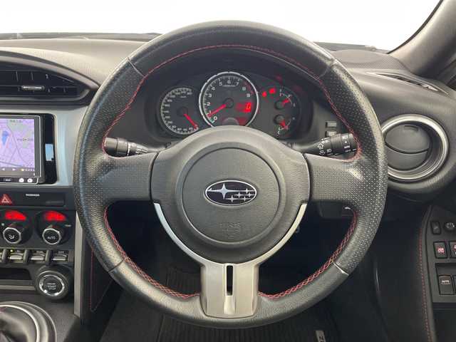 スバル ＢＲＺ S 愛知県 2013(平25)年 7.3万km サテンホワイトパール 6速MT/モデリスタエアロ（S/R）/トランクスポイラー/RAYSボルクレーシング18インチAW/柿本改4本出しマフラー/TEIN車高調/強化クラッチ/アペックスインテークパイプ/社外エアクリーナー/カロッツェリア製ナビ（AVIC-MRZ099）/・フルセグTV/・CD/DVD/・Bluetooth/・AUX/バックカメラ/キセノンヘッドライト/オートライト/本革巻きステアリング/本革巻きシフトノブ/アルミペダル/純正フロアマット/ETC