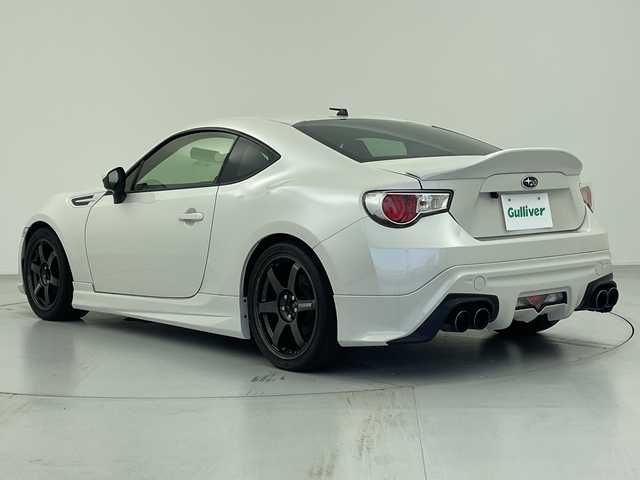スバル ＢＲＺ S 愛知県 2013(平25)年 7.3万km サテンホワイトパール 6速MT/モデリスタエアロ（S/R）/トランクスポイラー/RAYSボルクレーシング18インチAW/柿本改4本出しマフラー/TEIN車高調/強化クラッチ/アペックスインテークパイプ/社外エアクリーナー/カロッツェリア製ナビ（AVIC-MRZ099）/・フルセグTV/・CD/DVD/・Bluetooth/・AUX/バックカメラ/キセノンヘッドライト/オートライト/本革巻きステアリング/本革巻きシフトノブ/アルミペダル/純正フロアマット/ETC