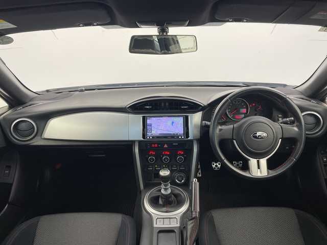 スバル ＢＲＺ S 愛知県 2013(平25)年 7.3万km サテンホワイトパール 6速MT/モデリスタエアロ（S/R）/トランクスポイラー/RAYSボルクレーシング18インチAW/柿本改4本出しマフラー/TEIN車高調/強化クラッチ/アペックスインテークパイプ/社外エアクリーナー/カロッツェリア製ナビ（AVIC-MRZ099）/・フルセグTV/・CD/DVD/・Bluetooth/・AUX/バックカメラ/キセノンヘッドライト/オートライト/本革巻きステアリング/本革巻きシフトノブ/アルミペダル/純正フロアマット/ETC