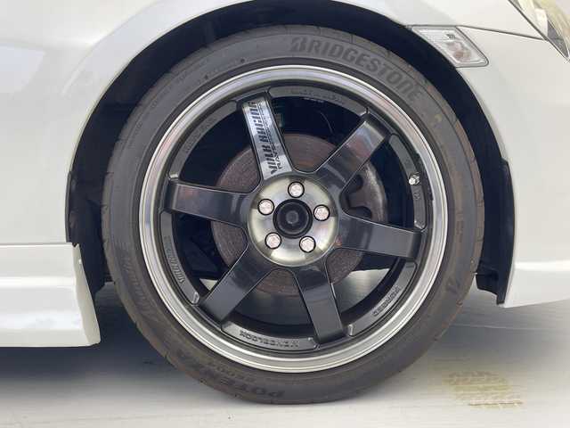スバル ＢＲＺ S 愛知県 2013(平25)年 7.3万km サテンホワイトパール 6速MT/モデリスタエアロ（S/R）/トランクスポイラー/RAYSボルクレーシング18インチAW/柿本改4本出しマフラー/TEIN車高調/強化クラッチ/アペックスインテークパイプ/社外エアクリーナー/カロッツェリア製ナビ（AVIC-MRZ099）/・フルセグTV/・CD/DVD/・Bluetooth/・AUX/バックカメラ/キセノンヘッドライト/オートライト/本革巻きステアリング/本革巻きシフトノブ/アルミペダル/純正フロアマット/ETC