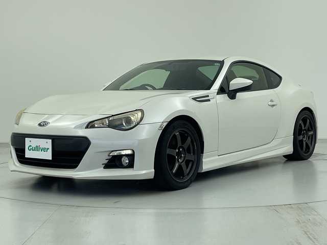 スバル ＢＲＺ S 神奈川県 2013(平25)年 7.3万km サテンホワイトパール 6速MT/モデリスタエアロ（S/R）/トランクスポイラー/RAYSボルクレーシング18インチAW/柿本改4本出しマフラー/TEIN車高調/強化クラッチ/アペックスインテークパイプ/社外エアクリーナー/カロッツェリア製ナビ（AVIC-MRZ099）/・フルセグTV/・CD/DVD/・Bluetooth/・AUX/バックカメラ/キセノンヘッドライト/オートライト/本革巻きステアリング/本革巻きシフトノブ/アルミペダル/純正フロアマット/ETC