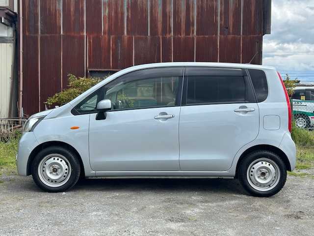 ダイハツ ムーヴ X SA 青森県 2013(平25)年 9.5万km ブライトシルバーメタリック ●記録簿6枚/●スマートキー/●衝突軽減ブレーキ/●新車時保証書