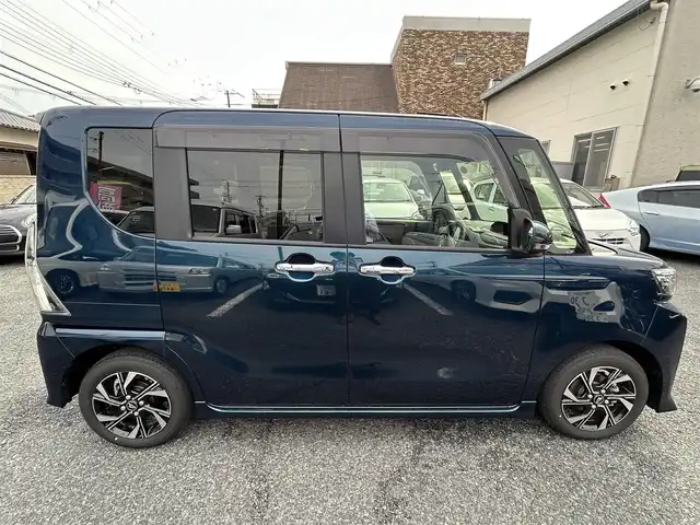 ダイハツ タント カスタム X 大阪府 2023(令5)年 0.2万km レーザーブルークリスタルシャイン スマートアシスト/・衝突回避支援ブレーキ機能(対車両・対歩行者［昼夜］）/・衝突警報機能(対車両・対歩行者［昼夜］)/・ブレーキ制御付誤発進抑制機能(前方・後方)/・車線逸脱抑制制御機能/・車線逸脱警報機能/・路側逸脱警報機能/・ふらつき警報/・先行車発進お知らせ機能/・標識認識機能（進入禁止/最高速度/一時停止)/・AHB(オートハイビーム)/・ADB(アダプティブドライビングビーム)/・サイドビューランプ/ダイハツ純正ナビ/・CD/DVD/・Bluetooth/・バックカメラ/・ステアリングスイッチ（オーディオ操作用/ハンズフリー通話用）/ダイハツ純正14インチアルミホイール/クルーズコントロール/両側パワースライドドア/LEDヘッドライト/前席シートヒーター/ビルトインETC/アイドリングストップ/純正マット/ワンオーナー/新車保証書/取扱説明書