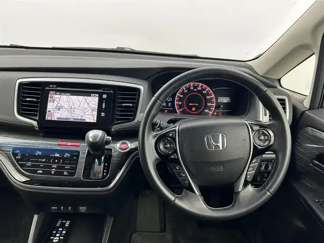 ホンダ オデッセイ アブソルート EX 愛知県 2014(平26)年 4.7万km プレミアムヴィーナスブラックP ・純正7インチナビ/・Bluetooth/・全方位カメラ/・フルセグTV/・9インチフリップダウンモニター/・衝突被害軽減システム/・横滑り防止装置/・クルーズコントロール/・オートライト/・両側パワースライドドア/・シートヒーター/・純正AW/・ETC/・プッシュスタート/・スマートキー/・スペアキー