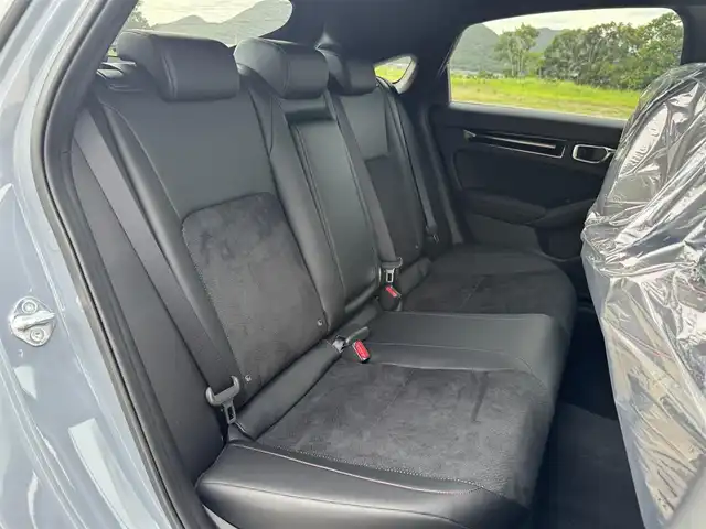 ホンダ シビック RS 兵庫県 2025(令7)年 0.1千km ソニックグレーパール Google搭載9インチディスプレイ/Bluetooth接続可/バックカメラ/ビルトインETC2.0/BOSEサウンド/フルセグTV/ワイヤレス充電/レーダークルコン/ステリモ/LEDヘッドライト/純正18インチAW