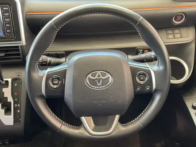 トヨタ シエンタ G 埼玉県 2019(平31)年 2.8万km ラディアントグリーンM トヨタセーフティセンス/純正ナビ/　　CD/BT/ワンセグTV/パノラミックビューモニター/両側パワースライドドア/LEDオートライト/ステアリングスイッチ/ドライブレコーダー/プッシュスタート/スペアキー×1/ETC/禁煙車