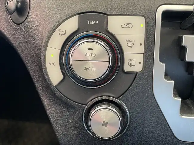トヨタ シエンタ G 埼玉県 2019(平31)年 2.8万km ラディアントグリーンM トヨタセーフティセンス/純正ナビ/　　CD/BT/ワンセグTV/パノラミックビューモニター/両側パワースライドドア/LEDオートライト/ステアリングスイッチ/ドライブレコーダー/プッシュスタート/スペアキー×1/ETC/禁煙車