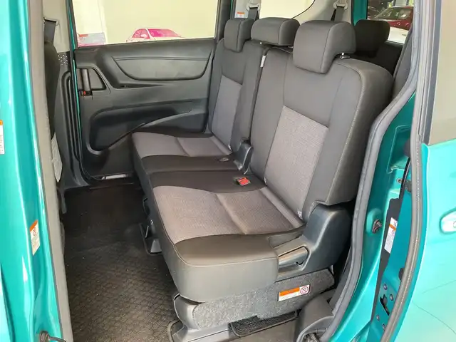 トヨタ シエンタ G 埼玉県 2019(平31)年 2.8万km ラディアントグリーンM トヨタセーフティセンス/純正ナビ/　　CD/BT/ワンセグTV/パノラミックビューモニター/両側パワースライドドア/LEDオートライト/ステアリングスイッチ/ドライブレコーダー/プッシュスタート/スペアキー×1/ETC/禁煙車