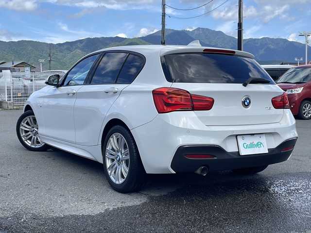 ＢＭＷ １１８ｉ Mスポーツパッケージ 山梨県 2017(平29)年 2.1万km パール 衝突軽減ブレーキ/純正メモリナビ/ＣＤＤＶＤＢＴ/アイドリングストップ/バックカメラ/クルーズコントロール/プッシュスタート/ETC/純正HIDヘッドライト/スペアキー/スタッドレス積み込み