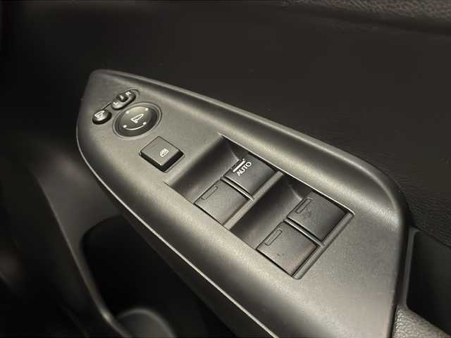 ホンダ フィット 13G Lパッケージ 宮崎県 2015(平27)年 8.3万km プレミアムホワイトパールⅡ 禁煙車/純正メモリーナビ　VXM-165VFi/（フルセグTV/CD/DVD/Bluetooth）/バックカメラ/シティブレーキアシストCTBA/クルーズコントロール/ステアリングスイッチ/純正フロアマット/純正LEDオートライト/電動格納ミラー/スマートキー/プッシュスタート/ETC/12V電源