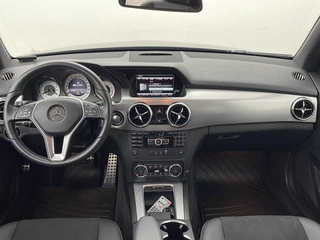 メルセデス・ベンツ ＧＬＫ３５０ 4MATIC エディション シュヴァルツ 秋田県 2014(平26)年 2.1万km 黒 4WD/純正ナビ（CD/DVD/BT/フルセグ）/全方位カメラ/オートクルーズコントロール/前席パワーシート/前席シートヒーター/ハーフレザーシート/パワーバックドア/ETC/レーンキープアシスト/HIDヘッドライト/スマートキー/保証書