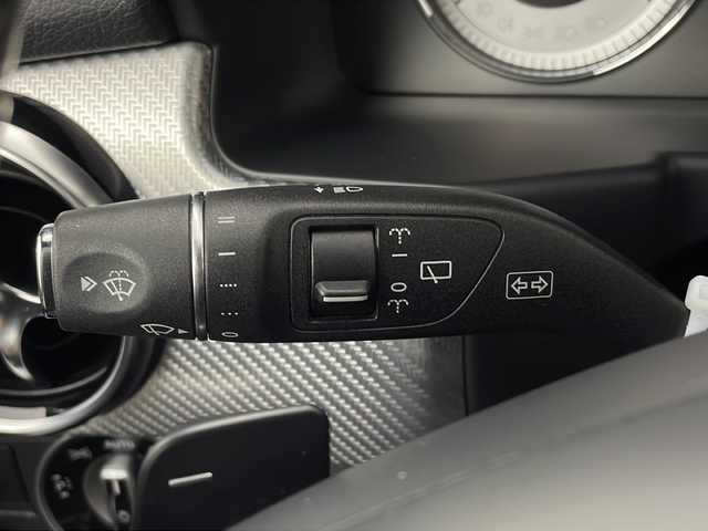 メルセデス・ベンツ ＧＬＫ３５０ 4MATIC エディション シュヴァルツ 秋田県 2014(平26)年 2.1万km 黒 4WD/純正ナビ（CD/DVD/BT/フルセグ）/全方位カメラ/オートクルーズコントロール/前席パワーシート/前席シートヒーター/ハーフレザーシート/パワーバックドア/ETC/レーンキープアシスト/HIDヘッドライト/スマートキー/保証書