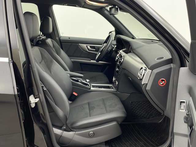 メルセデス・ベンツ ＧＬＫ３５０ 4MATIC エディション シュヴァルツ 秋田県 2014(平26)年 2.1万km 黒 4WD/純正ナビ（CD/DVD/BT/フルセグ）/全方位カメラ/オートクルーズコントロール/前席パワーシート/前席シートヒーター/ハーフレザーシート/パワーバックドア/ETC/レーンキープアシスト/HIDヘッドライト/スマートキー/保証書
