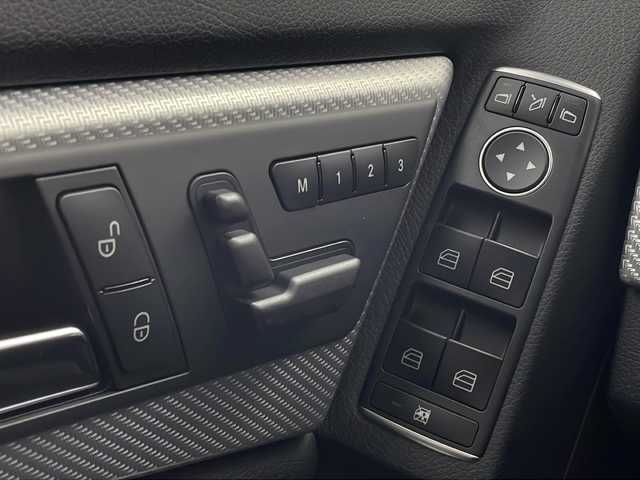 メルセデス・ベンツ ＧＬＫ３５０ 4MATIC エディション シュヴァルツ 秋田県 2014(平26)年 2.1万km 黒 4WD/純正ナビ（CD/DVD/BT/フルセグ）/全方位カメラ/オートクルーズコントロール/前席パワーシート/前席シートヒーター/ハーフレザーシート/パワーバックドア/ETC/レーンキープアシスト/HIDヘッドライト/スマートキー/保証書