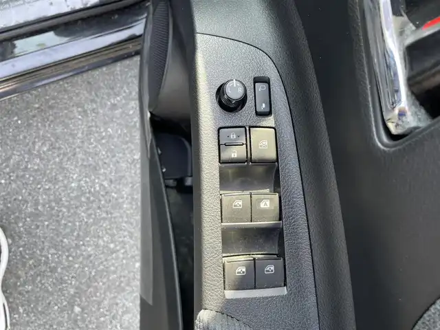 トヨタ シエンタ G 大阪府 2016(平28)年 10.3万km ブラックマイカ ”(株)IDOMが運営する【じしゃロン堺店】の自社ローン専用車両になります。/こちらは現金またはオートローンご利用時の価格です。自社ローンご希望の方は別途その旨お申付け下さい”