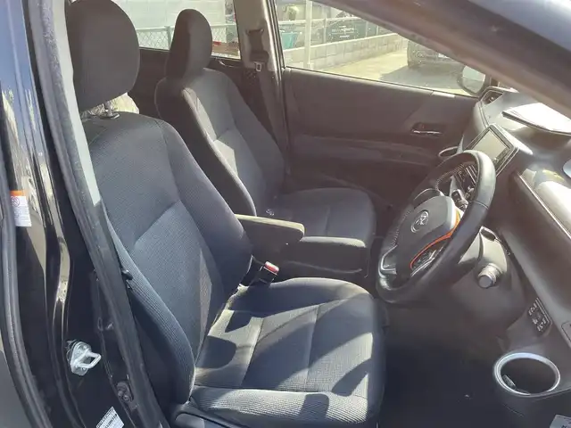 トヨタ シエンタ G 大阪府 2016(平28)年 10.3万km ブラックマイカ ”(株)IDOMが運営する【じしゃロン堺店】の自社ローン専用車両になります。/こちらは現金またはオートローンご利用時の価格です。自社ローンご希望の方は別途その旨お申付け下さい”