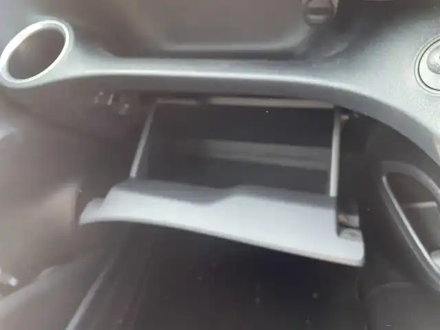 トヨタ シエンタ G 大阪府 2016(平28)年 10.3万km ブラックマイカ ”(株)IDOMが運営する【じしゃロン堺店】の自社ローン専用車両になります。/こちらは現金またはオートローンご利用時の価格です。自社ローンご希望の方は別途その旨お申付け下さい”