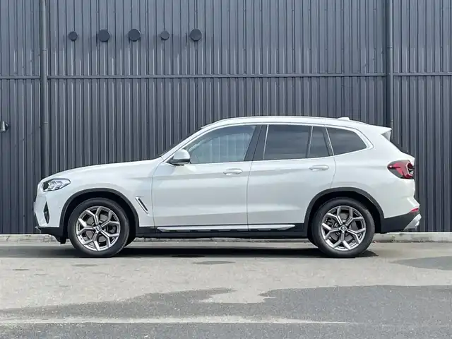 ＢＭＷ Ｘ３ xDrive20d 福島県 2023(令5)年 3.4万km ミネラルホワイト ワンオーナー/パノラマサンルーフ/Harman/Kardon/レザーシート/パワーシート/全席シートヒーター/前席ベンチレーション/ランバーサポート/後席シートリクライニング付き/後席ロールシェード/アクティブクルーズコントロール/レーンキープ/ブラインドスポット/純正ナビ/360°カメラ/フルセグTV/ジェスチャーコントロール/コンフォートアクセス/ミラー一体型ETC/アンビエントライト/前後ドライブレコーダー/ワイヤレス充電/電動リアゲート/コーナーセンサー/純正19インチAW/取扱説明書/保証書/スペアキー