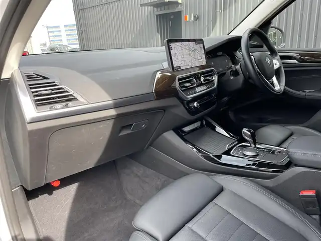 ＢＭＷ Ｘ３ xDrive20d 福島県 2023(令5)年 3.4万km ミネラルホワイト ワンオーナー/パノラマサンルーフ/Harman/Kardon/レザーシート/パワーシート/全席シートヒーター/前席ベンチレーション/ランバーサポート/後席シートリクライニング付き/後席ロールシェード/アクティブクルーズコントロール/レーンキープ/ブラインドスポット/純正ナビ/360°カメラ/フルセグTV/ジェスチャーコントロール/コンフォートアクセス/ミラー一体型ETC/アンビエントライト/前後ドライブレコーダー/ワイヤレス充電/電動リアゲート/コーナーセンサー/純正19インチAW/取扱説明書/保証書/スペアキー