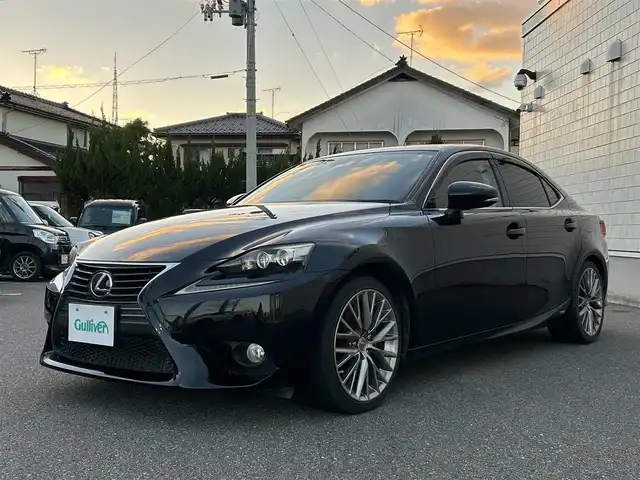 レクサス ＩＳ 300h バージョンL 山形県 2014(平26)年 3.9万km ブラック 純正ナビ/FM/AM/ワンセグTV/Bluetooth/レーダークルーズコントロール/サンルーフ/本革シート/パドルシフト/バックカメラ/EVモード/シートヒーター/エアーシート/パワーシート/LEDライト/ＡＵＴＯライト/フォグランプ/純正バイザー/純正マット