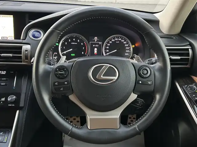 レクサス ＩＳ 300h バージョンL 山形県 2014(平26)年 3.9万km ブラック 純正ナビ/FM/AM/ワンセグTV/Bluetooth/レーダークルーズコントロール/サンルーフ/本革シート/パドルシフト/バックカメラ/EVモード/シートヒーター/エアーシート/パワーシート/LEDライト/ＡＵＴＯライト/フォグランプ/純正バイザー/純正マット