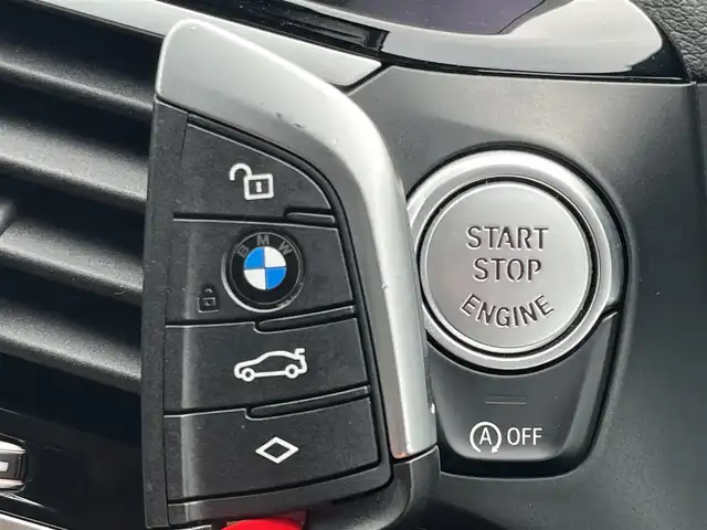 ＢＭＷ Ｘ３ xDrive20d Xライン 静岡県 2019(平31)年 2.6万km パール 黒革シート/メモリー付パワーシート/ヘッドアップディスプレイ/harman/kardonサウンド/シートヒーター /iDrive/(Bluetooth/AppleCarPlay/CD/USB/フルセグ)/インテリジェントセーフティー/ACC/ワイヤレスチャージング/360°カメラ/アダブティブLEDライト/コンフォートアクセス/ETC/ドライブレコーダー /保証書/取扱説明書