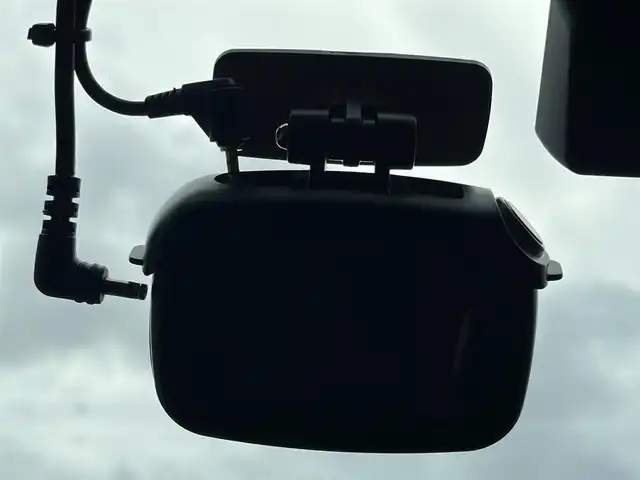 ＢＭＷ Ｘ３ xDrive20d Xライン 静岡県 2019(平31)年 2.6万km パール 黒革シート/メモリー付パワーシート/ヘッドアップディスプレイ/harman/kardonサウンド/シートヒーター /iDrive/(Bluetooth/AppleCarPlay/CD/USB/フルセグ)/インテリジェントセーフティー/ACC/ワイヤレスチャージング/360°カメラ/アダブティブLEDライト/コンフォートアクセス/ETC/ドライブレコーダー /保証書/取扱説明書