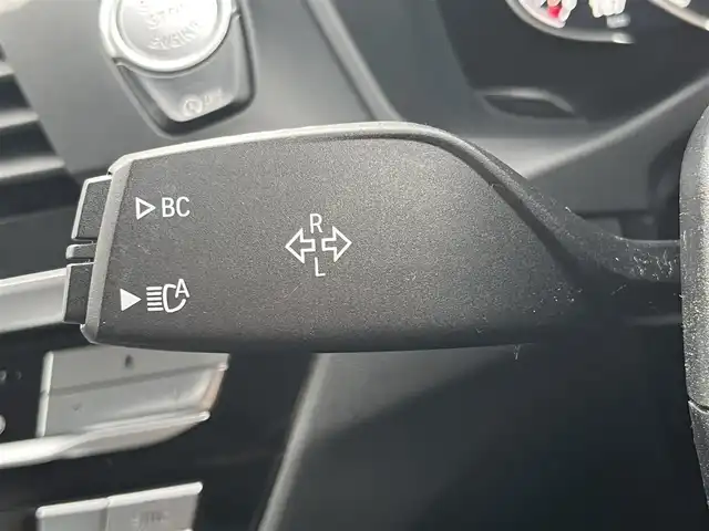 ＢＭＷ Ｘ３ xDrive20d Xライン 静岡県 2019(平31)年 2.6万km パール 黒革シート/メモリー付パワーシート/ヘッドアップディスプレイ/harman/kardonサウンド/シートヒーター /iDrive/(Bluetooth/AppleCarPlay/CD/USB/フルセグ)/インテリジェントセーフティー/ACC/ワイヤレスチャージング/360°カメラ/アダブティブLEDライト/コンフォートアクセス/ETC/ドライブレコーダー /保証書/取扱説明書