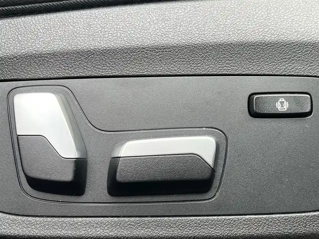 ＢＭＷ Ｘ３ xDrive20d Xライン 静岡県 2019(平31)年 2.6万km パール 黒革シート/メモリー付パワーシート/ヘッドアップディスプレイ/harman/kardonサウンド/シートヒーター /iDrive/(Bluetooth/AppleCarPlay/CD/USB/フルセグ)/インテリジェントセーフティー/ACC/ワイヤレスチャージング/360°カメラ/アダブティブLEDライト/コンフォートアクセス/ETC/ドライブレコーダー /保証書/取扱説明書