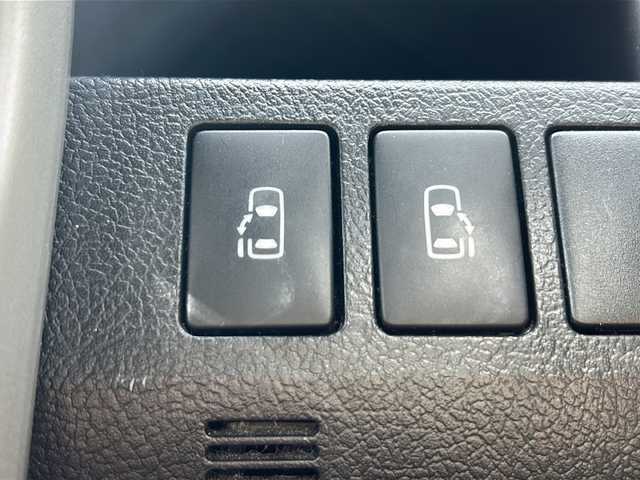 トヨタ ヴォクシー ZS 煌 茨城県 2010(平22)年 7.8万km ブラック 社外SDナビ/　　BT/CD/ワンセグ/バックカメラ/社外フリップダウンモニター/パドルシフト/両側パワースライドドア/純正16インチアルミホイール/革巻きステアリング/レザー調シートカバー/HIDオートライト/スマートキー/ETC