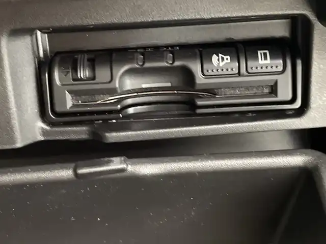 日産 セレナ オーテック スポーツスペック 栃木県 2019(令1)年 6.3万km ダイヤモンドブラック メモリーナビ/（CD/DVD/Bluetooth/USB/フルセグTV）/バックカメラ/全方位カメラ/プロパイロット/衝突軽減ブレーキ/前後コーナーセンサー/ETC/前方ドライブレコーダー/オートライト/LEDヘッドライト/横滑り防止装置/スマートキー/プッシュスタート/電動格納ミラー/純正アルミホイール/純正フロアマット