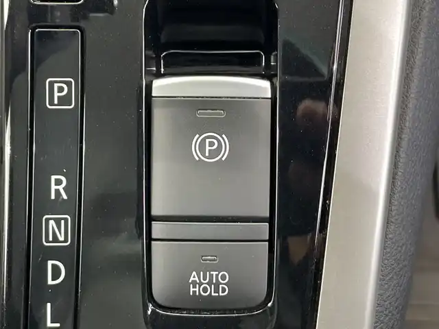 日産 セレナ オーテック スポーツスペック 栃木県 2019(令1)年 6.3万km ダイヤモンドブラック メモリーナビ/（CD/DVD/Bluetooth/USB/フルセグTV）/バックカメラ/全方位カメラ/プロパイロット/衝突軽減ブレーキ/前後コーナーセンサー/ETC/前方ドライブレコーダー/オートライト/LEDヘッドライト/横滑り防止装置/スマートキー/プッシュスタート/電動格納ミラー/純正アルミホイール/純正フロアマット