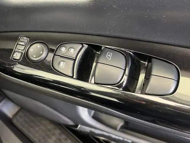 日産 セレナ オーテック スポーツスペック 栃木県 2019(令1)年 6.3万km ダイヤモンドブラック メモリーナビ/（CD/DVD/Bluetooth/USB/フルセグTV）/バックカメラ/全方位カメラ/プロパイロット/衝突軽減ブレーキ/前後コーナーセンサー/ETC/前方ドライブレコーダー/オートライト/LEDヘッドライト/横滑り防止装置/スマートキー/プッシュスタート/電動格納ミラー/純正アルミホイール/純正フロアマット