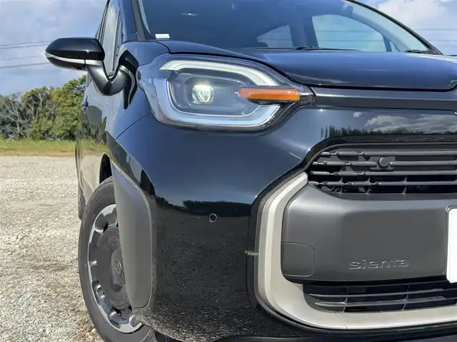 トヨタ シエンタ ハイブリッド Z 兵庫県 2025(令7)年 1万km 黒 ワンオーナー/10.5インチ純正ナビ/フルセグTV/パノラミックビューモニター/ビルトインETC/ドラレコ/両側パワースライドドア/ブラインドスポットモニター/オートハイビーム/レーダークルーズコントール/レーンキープアシスト/LEDヘッドライト