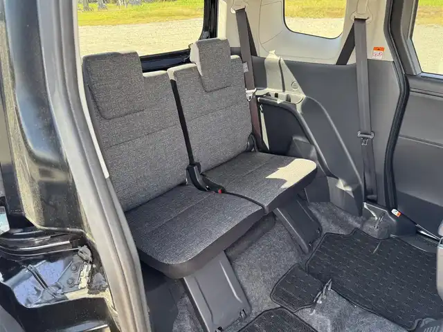 トヨタ シエンタ ハイブリッド Z 兵庫県 2025(令7)年 1万km 黒 ワンオーナー/10.5インチ純正ナビ/フルセグTV/パノラミックビューモニター/ビルトインETC/ドラレコ/両側パワースライドドア/ブラインドスポットモニター/オートハイビーム/レーダークルーズコントール/レーンキープアシスト/LEDヘッドライト