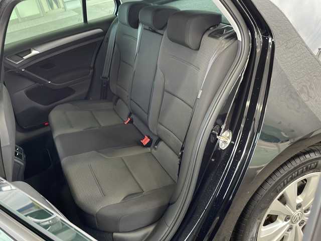 フォルクスワーゲン ゴルフ TSIコンフォートライン 愛媛県 2017(平29)年 2.2万km 黒 バックカメラ/HDDナビ/フルセグテレビ/ETC/追従型クルーズコントロール/ワンオーナー/Bluetooth接続/純正アルミホイール/純正フロアマット/レーンキープアシスト/オートライト/プッシュスタート/アイドリングストップ