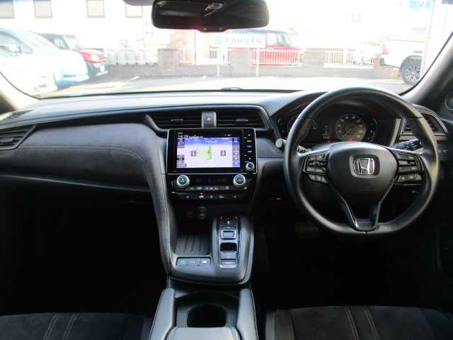 ホンダ インサイト EX・ブラックスタイル 岡山県 2019(平31)年 7.9万km クリスタルブラックパール 衝突軽減ブレーキ/誤発進抑制機能/後方誤発進抑制機能/歩行者事故低減ステアリング/路外逸脱抑制制御機能/先行車発進お知らせ機能/標識認識機能/オートハイビーム/渋滞追従機能付アダプティブクルーズコントロール/車線維持支援システム/ブラインドスポットインフォメーション/オートライト/ワンオーナー/Hondaインターナビ/フルセグテレビ/Bluetooth/USB/DVD再生可能/本革＆ウルトラスエードシート/運転席8ウェイパワーシート/助手席4ウェイパワーシート/シートヒーター（運転席・助手席）/LEDヘッドライト/LEDフォグライト/ソナーセンサー/2.0対応ETC/純正17AW/純正フロアマット/スマートキー2個