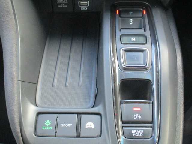 ホンダ インサイト EX・ブラックスタイル 岡山県 2019(平31)年 7.9万km クリスタルブラックパール 衝突軽減ブレーキ/誤発進抑制機能/後方誤発進抑制機能/歩行者事故低減ステアリング/路外逸脱抑制制御機能/先行車発進お知らせ機能/標識認識機能/オートハイビーム/渋滞追従機能付アダプティブクルーズコントロール/車線維持支援システム/ブラインドスポットインフォメーション/オートライト/ワンオーナー/Hondaインターナビ/フルセグテレビ/Bluetooth/USB/DVD再生可能/本革＆ウルトラスエードシート/運転席8ウェイパワーシート/助手席4ウェイパワーシート/シートヒーター（運転席・助手席）/LEDヘッドライト/LEDフォグライト/ソナーセンサー/2.0対応ETC/純正17AW/純正フロアマット/スマートキー2個