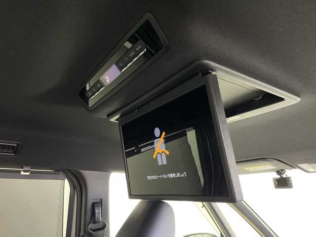 トヨタ ノア ハイブリッド S－Z 鹿児島県 2022(令4)年 4.6万km ホワイトパールクリスタルシャイン 純正10型ナビ機能付きディスプレイオーディオ/（CD/DVD/Bluetooth/HDMI/フルセグ）/純正14型フリップダウン/HDMI入力/ETC/レーダークルーズコントロール/プリクラッシュ/オートライト/オートマチックハイビーム/ハーフレザーシート/シートヒーター/BSM/スマートキー/プッシュスタート