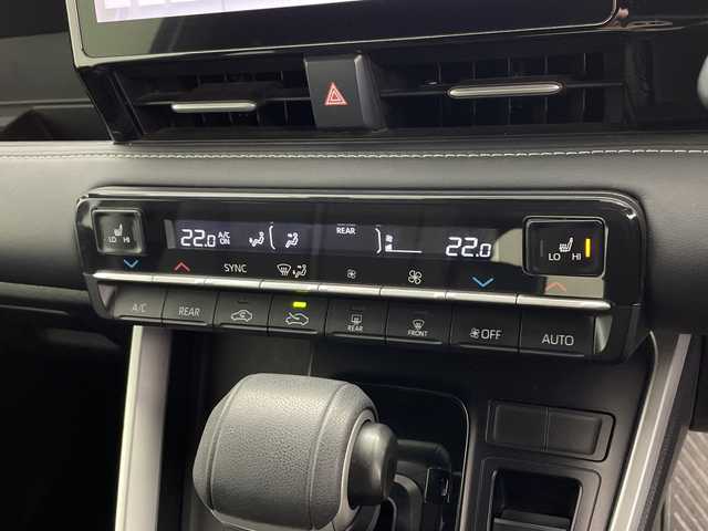 トヨタ ノア ハイブリッド S－Z 鹿児島県 2022(令4)年 4.6万km ホワイトパールクリスタルシャイン 純正10型ナビ機能付きディスプレイオーディオ/（CD/DVD/Bluetooth/HDMI/フルセグ）/純正14型フリップダウン/HDMI入力/ETC/レーダークルーズコントロール/プリクラッシュ/オートライト/オートマチックハイビーム/ハーフレザーシート/シートヒーター/BSM/スマートキー/プッシュスタート