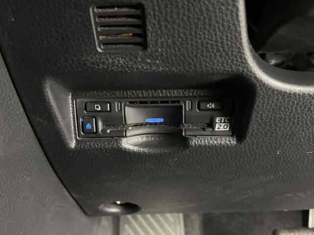 トヨタ ノア ハイブリッド S－Z 鹿児島県 2022(令4)年 4.6万km ホワイトパールクリスタルシャイン 純正10型ナビ機能付きディスプレイオーディオ/（CD/DVD/Bluetooth/HDMI/フルセグ）/純正14型フリップダウン/HDMI入力/ETC/レーダークルーズコントロール/プリクラッシュ/オートライト/オートマチックハイビーム/ハーフレザーシート/シートヒーター/BSM/スマートキー/プッシュスタート