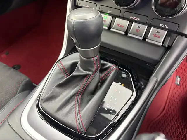 トヨタ ＧＲ８６ RZ 愛知県 2021(令3)年 2.7万km クリスタルホワイトパール ・純正９インチナビ/フルセグTV/（CD/DVD/BT再生可能）/NSZT-Y68T/・純正エアロ/・HKS車高調/・WORK１８インチAW/225/40/R18/・ハーフレザーシート/・前席ヒーター付きシート/・後方コーナーセンサー/・前後ドライブレコーダー/・プリクラッシュセーフティ/・レーンキープアシスト/・パドルシフト/・純正LEDライト/・スマートキー/・ETC