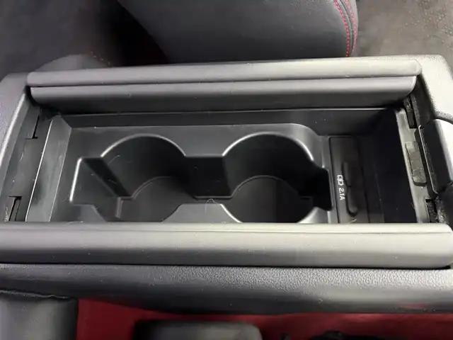 トヨタ ＧＲ８６ RZ 愛知県 2021(令3)年 2.7万km クリスタルホワイトパール ・純正９インチナビ/フルセグTV/（CD/DVD/BT再生可能）/NSZT-Y68T/・純正エアロ/・HKS車高調/・WORK１８インチAW/225/40/R18/・ハーフレザーシート/・前席ヒーター付きシート/・後方コーナーセンサー/・前後ドライブレコーダー/・プリクラッシュセーフティ/・レーンキープアシスト/・パドルシフト/・純正LEDライト/・スマートキー/・ETC