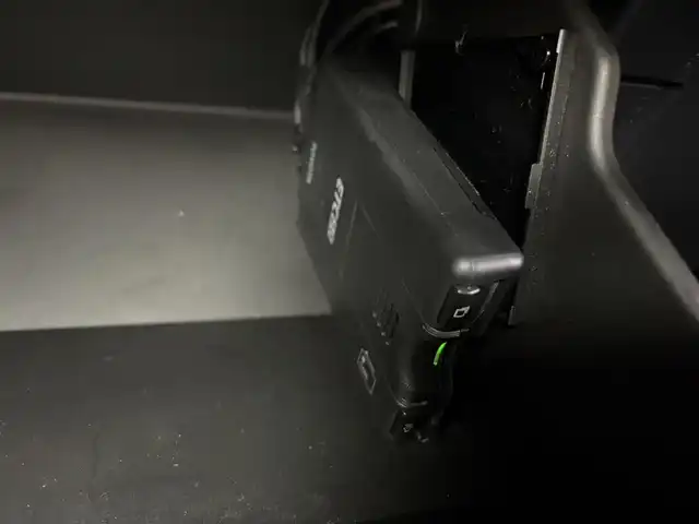 トヨタ ＧＲ８６ RZ 愛知県 2021(令3)年 2.7万km クリスタルホワイトパール ・純正９インチナビ/フルセグTV/（CD/DVD/BT再生可能）/NSZT-Y68T/・純正エアロ/・HKS車高調/・WORK１８インチAW/225/40/R18/・ハーフレザーシート/・前席ヒーター付きシート/・後方コーナーセンサー/・前後ドライブレコーダー/・プリクラッシュセーフティ/・レーンキープアシスト/・パドルシフト/・純正LEDライト/・スマートキー/・ETC